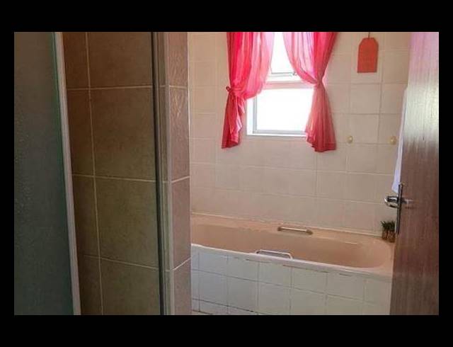 3 BEDROOM FREESTANDING FOR SALE IN NOORSEKLOOF